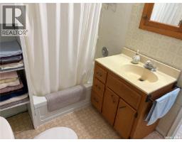 305 1st Street Nw, Wadena, SK S0A4J0 Photo 29
