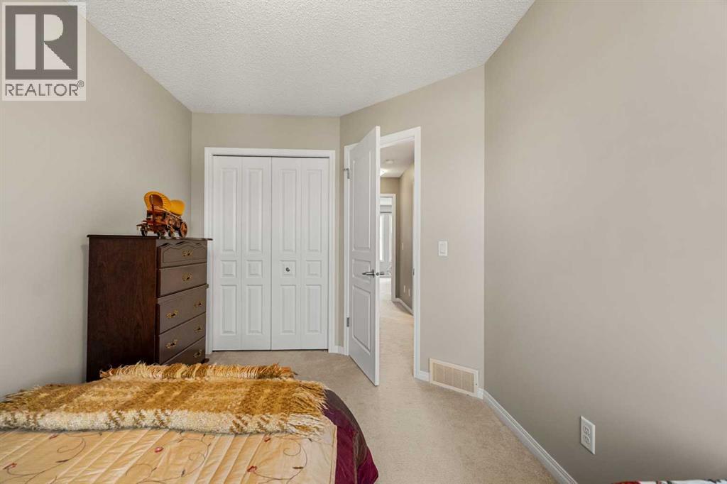 249 Elgin Meadows Park SE - 21