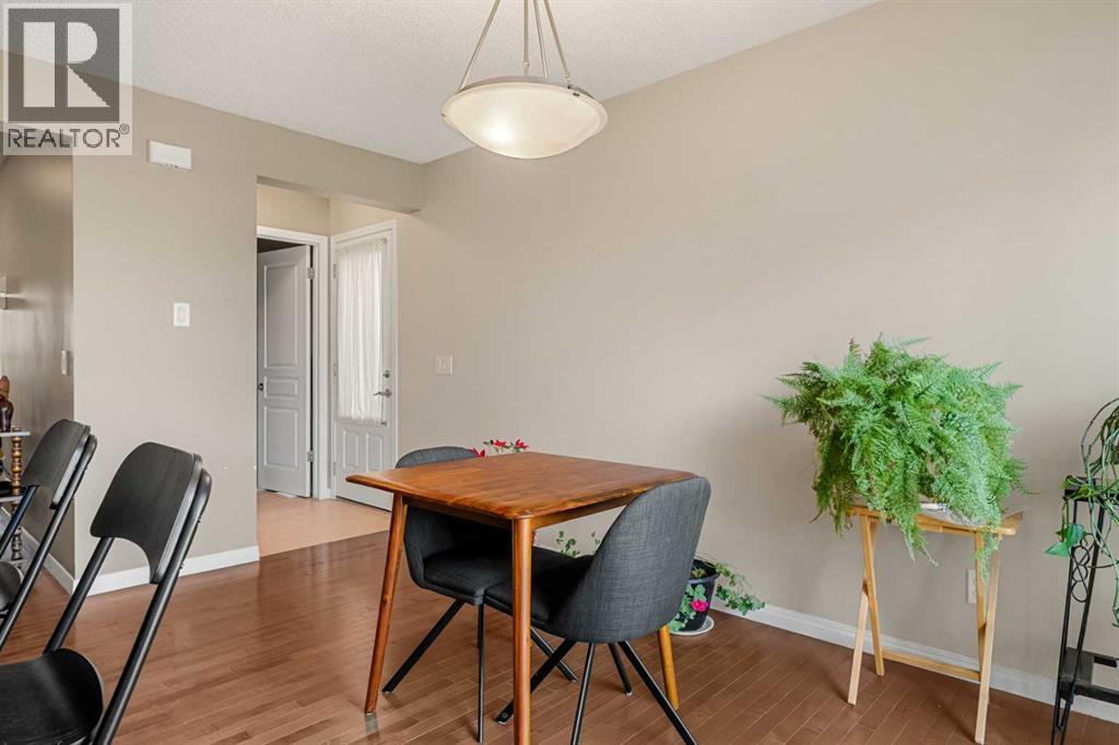 249 Elgin Meadows Park SE - 9