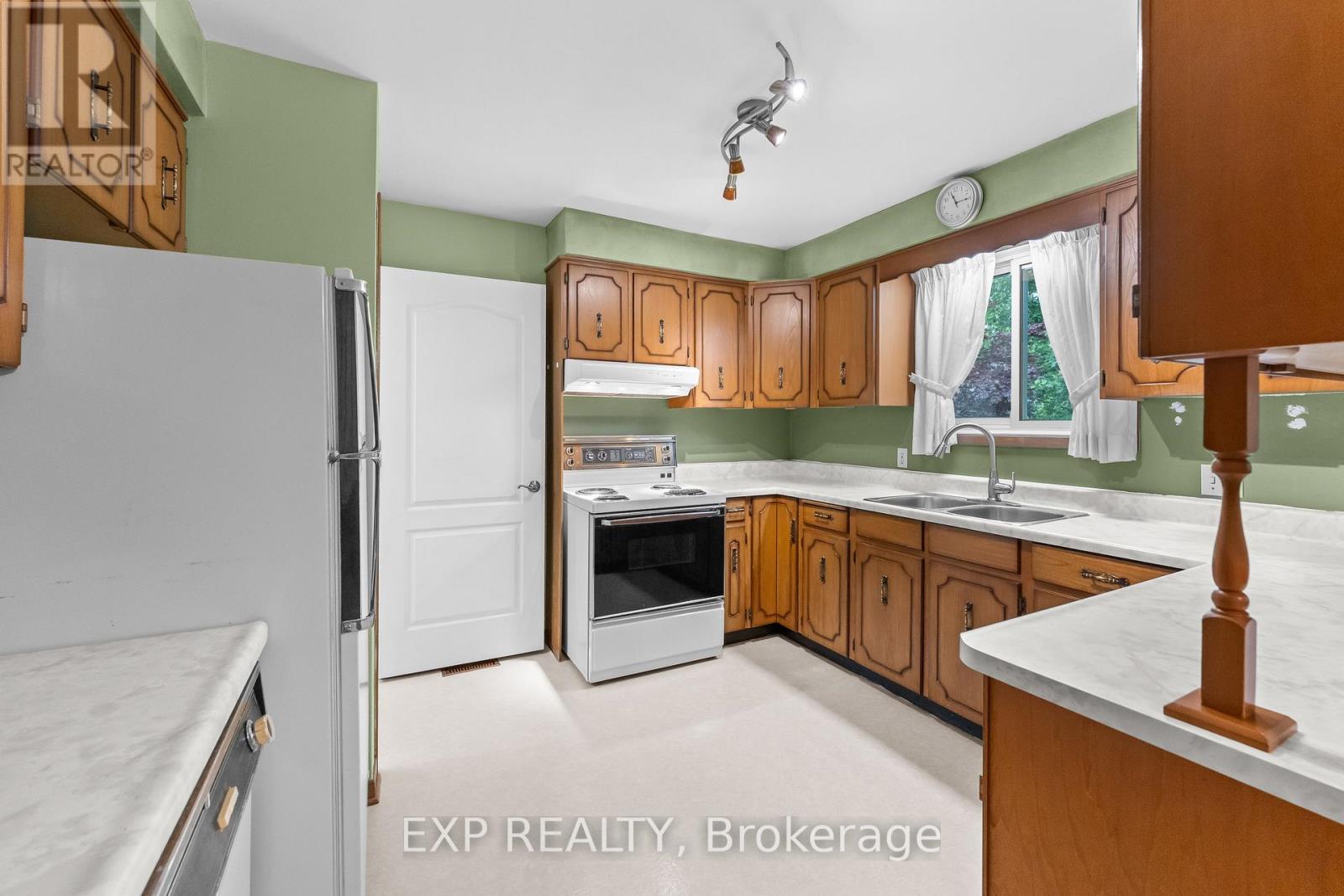 3776 PANAMA COURT - 10