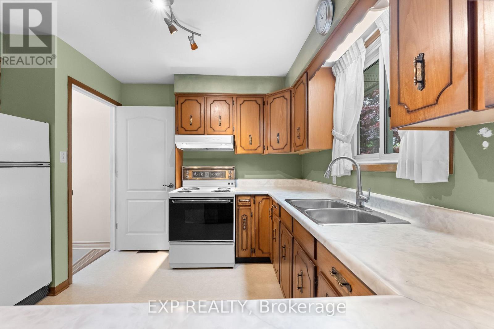 3776 PANAMA COURT - 11