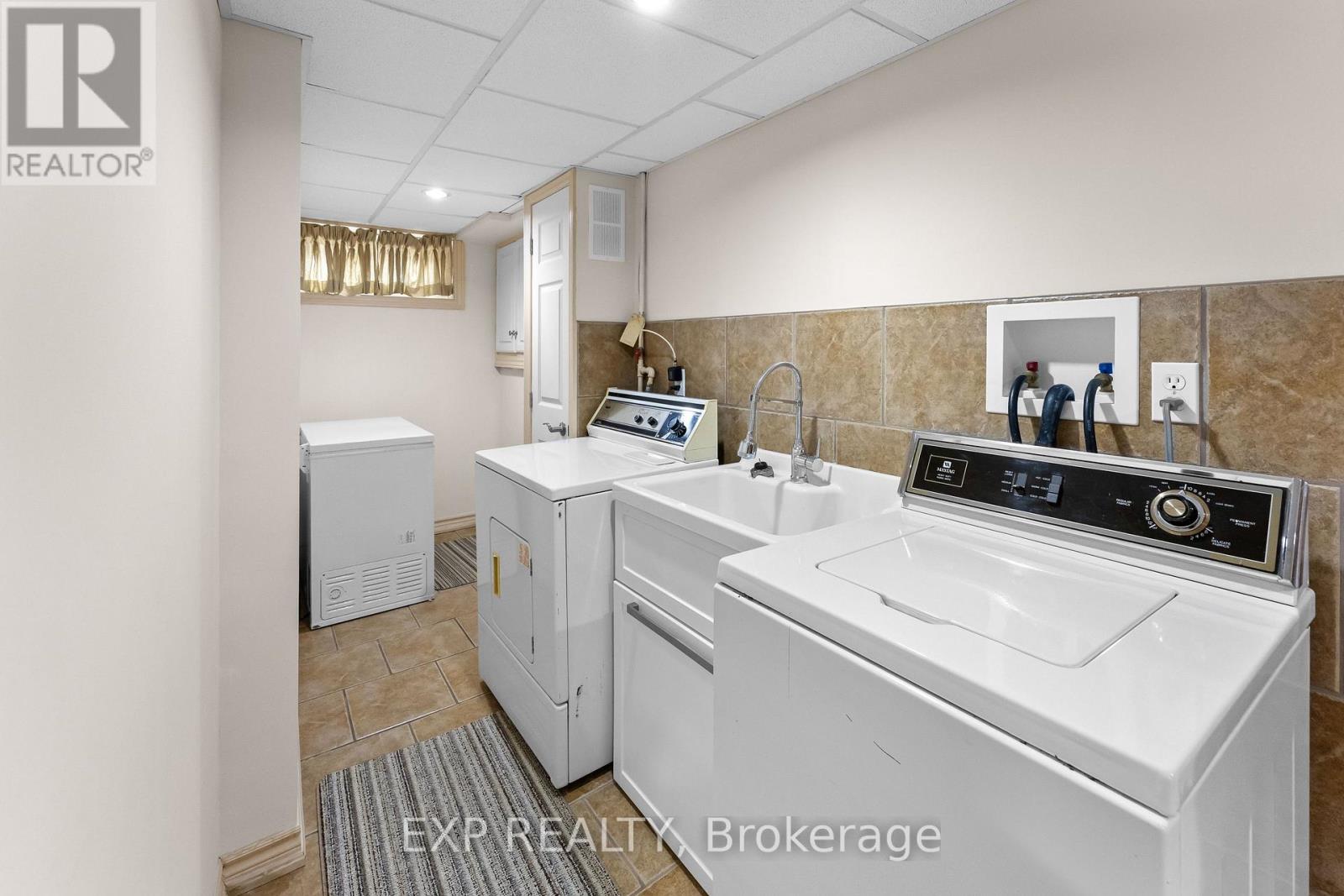 3776 PANAMA COURT - 31