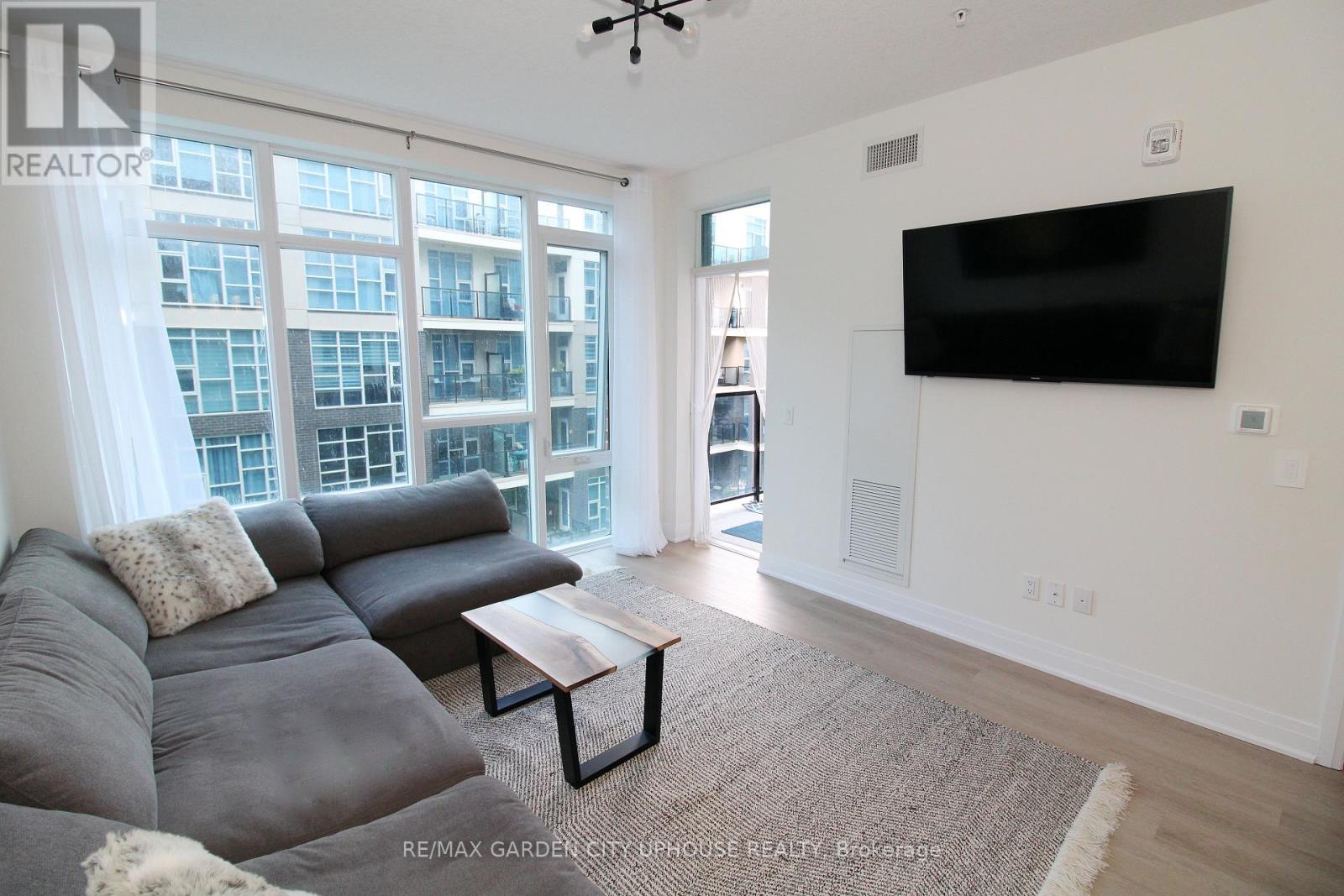 #336 16 CONCORD PLACE - 7
