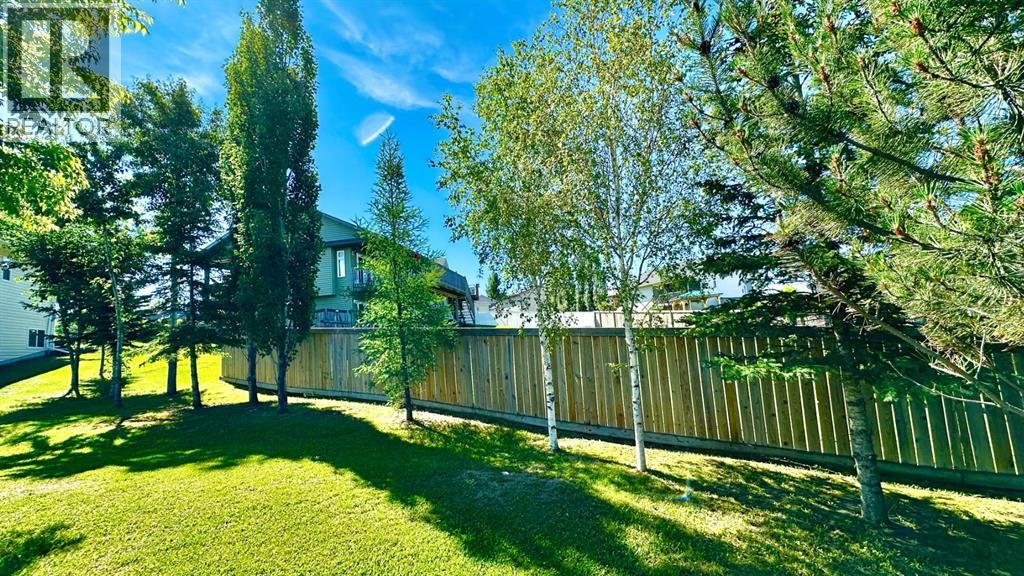 9530 100 Avenue — photo 10