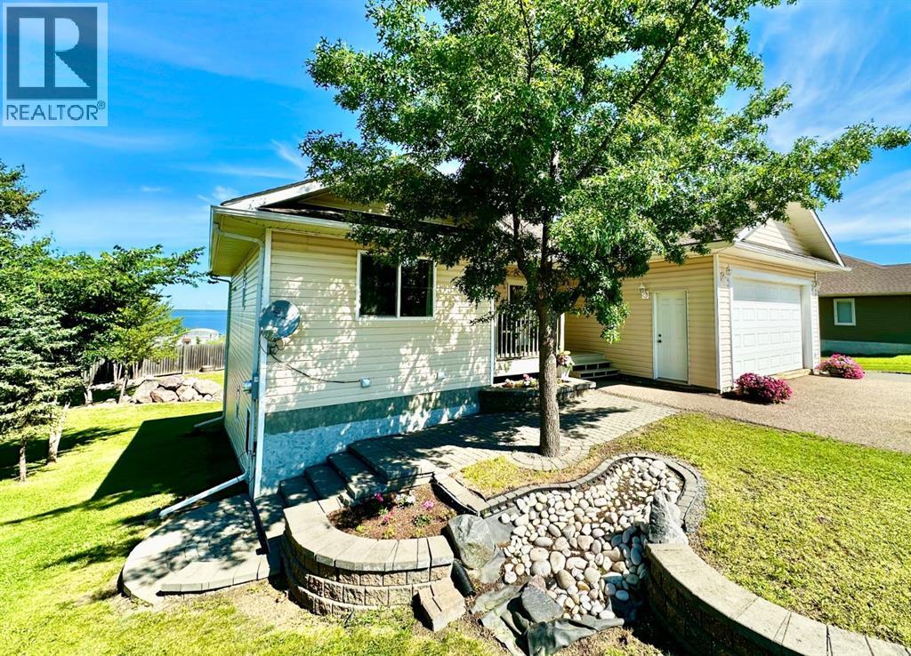 9530 100 Avenue - photo 2