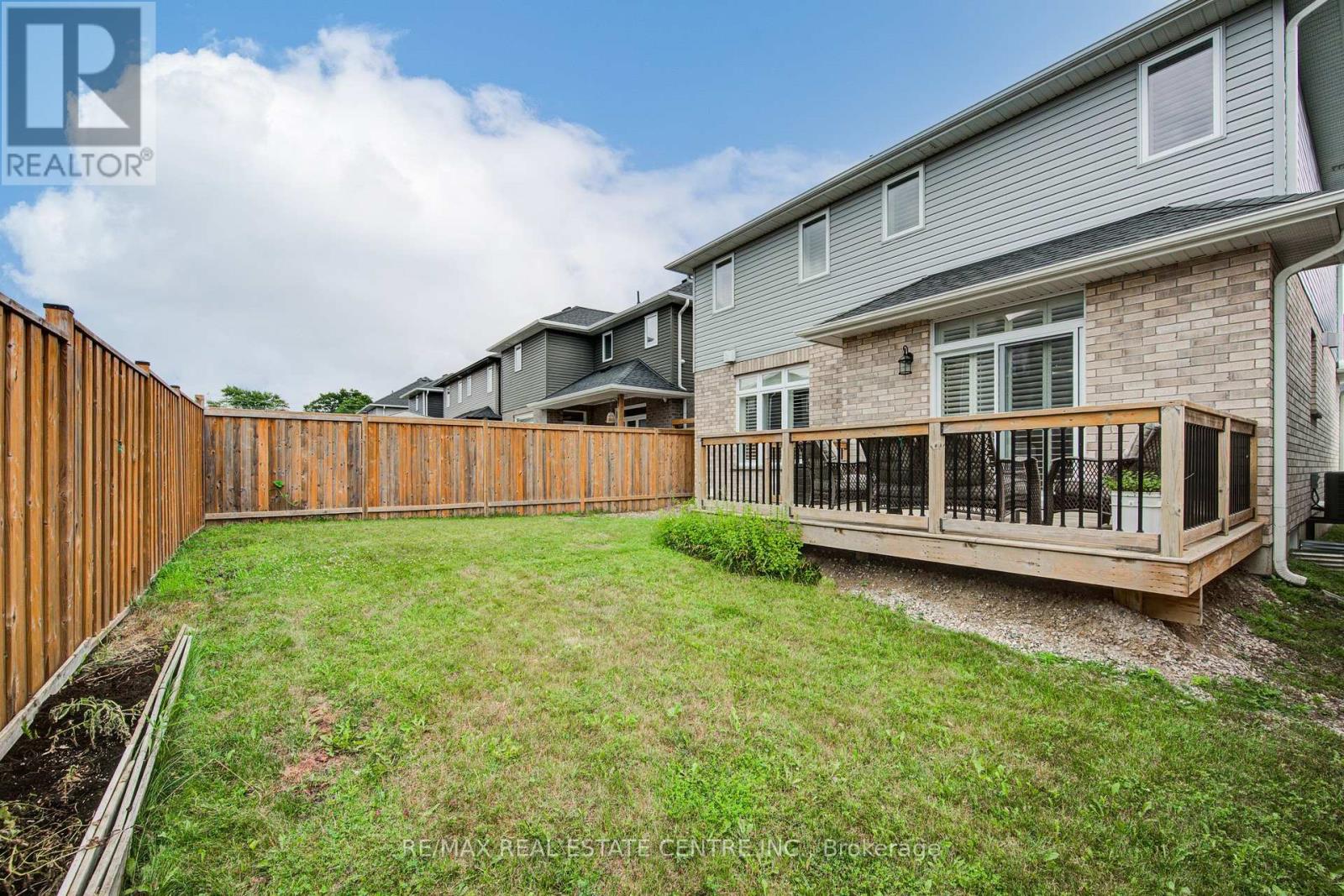 943 DOWNING DRIVE N - 43
