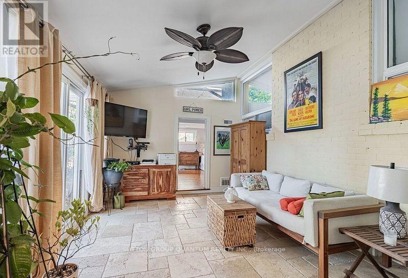 127 MAYFIELD DRIVE N - Image 24
