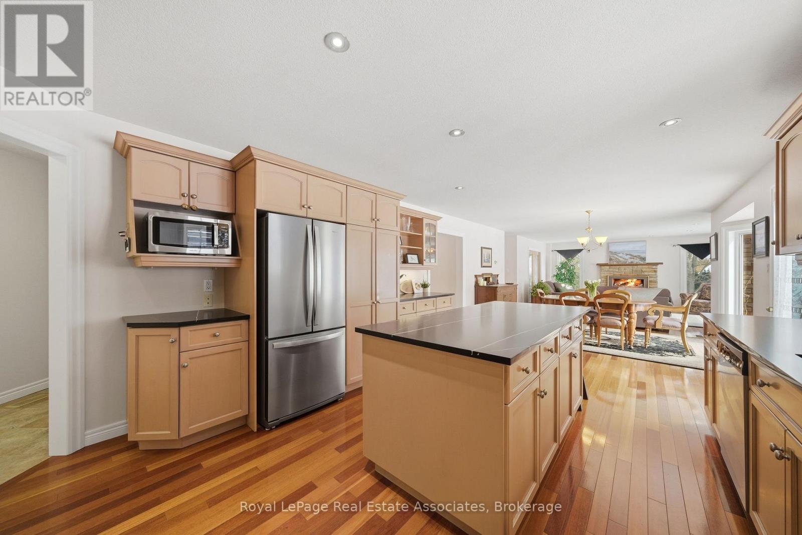 86 RIDGE ROAD E - 17