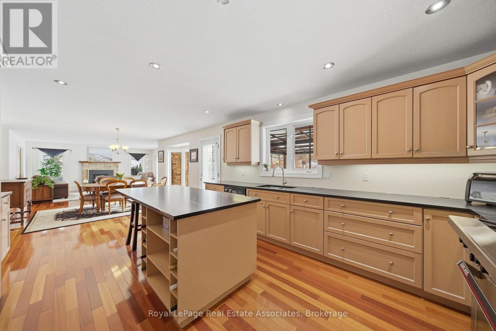 86 RIDGE ROAD E - 18
