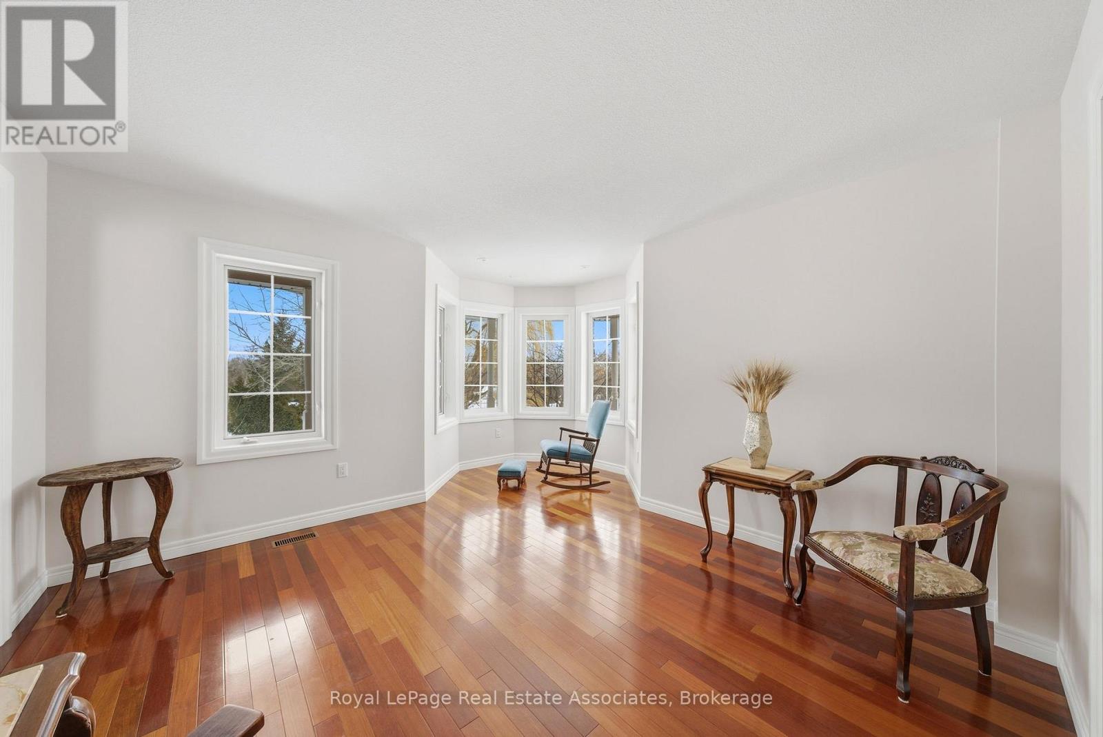 86 RIDGE ROAD E - 6