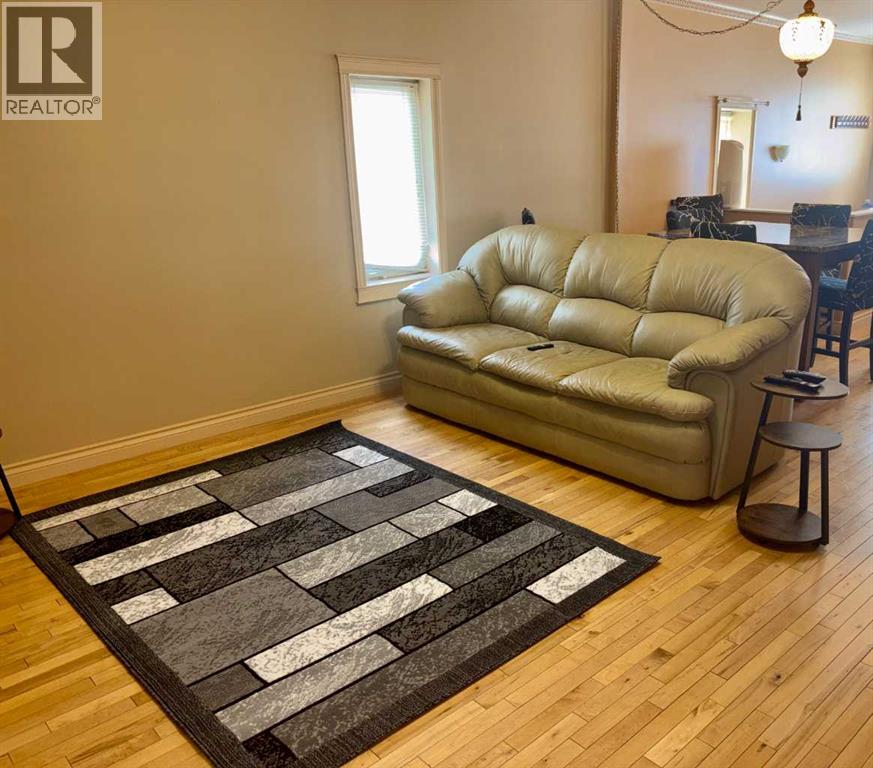 4923 52 Street - 9