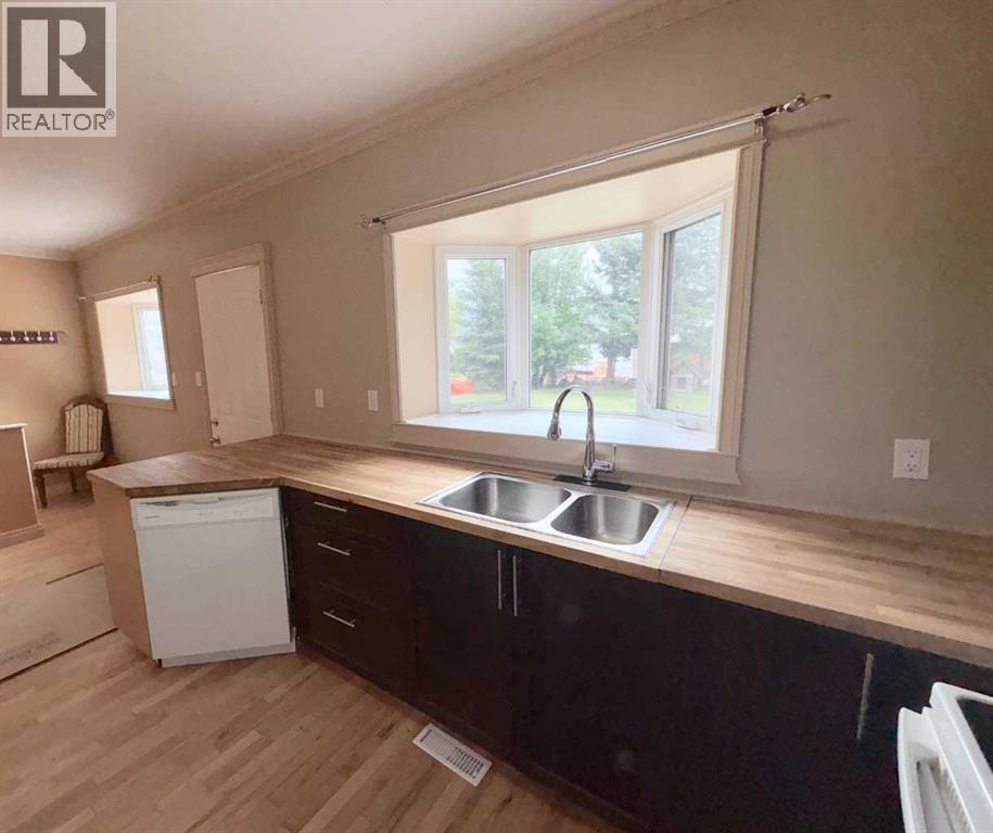 4923 52 Street - 6