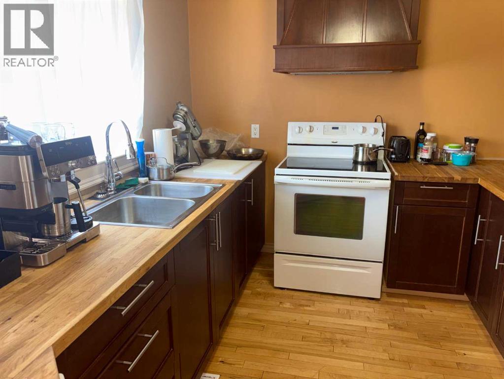 4923 52 Street - 7