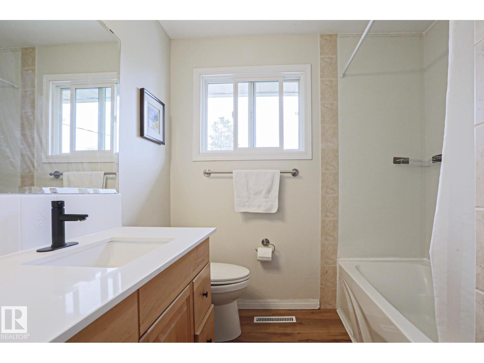 9523 151 ST NW - 17