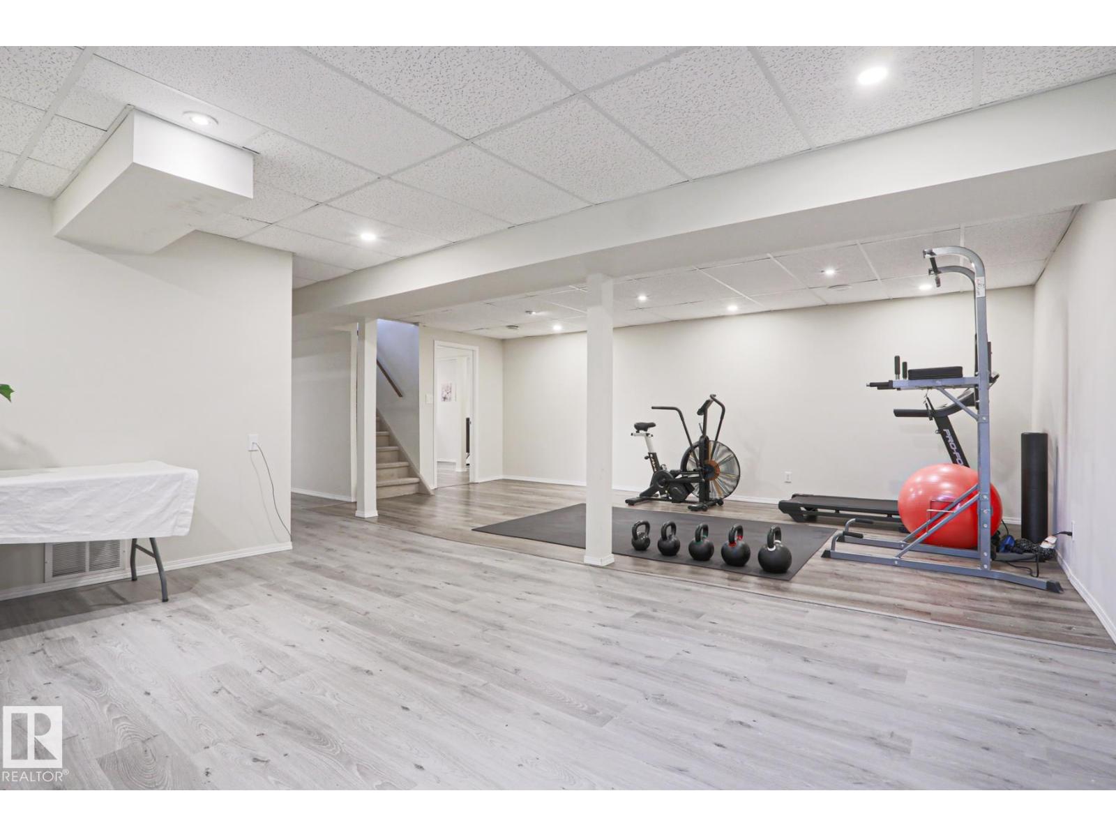 9523 151 ST NW - 25