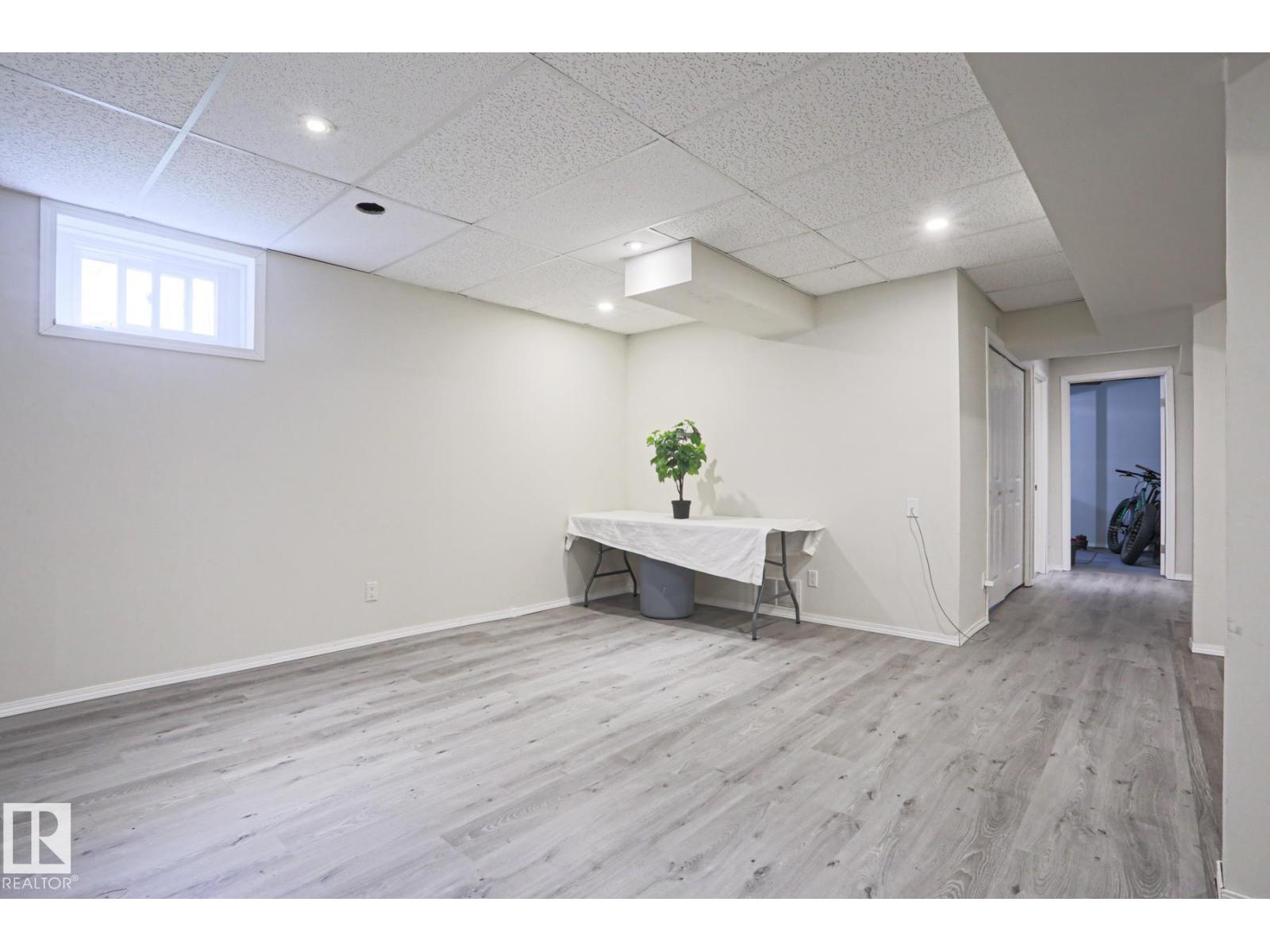 9523 151 ST NW - 27