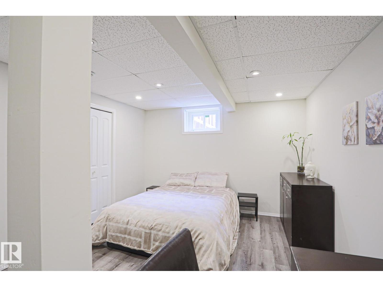 9523 151 ST NW - 32