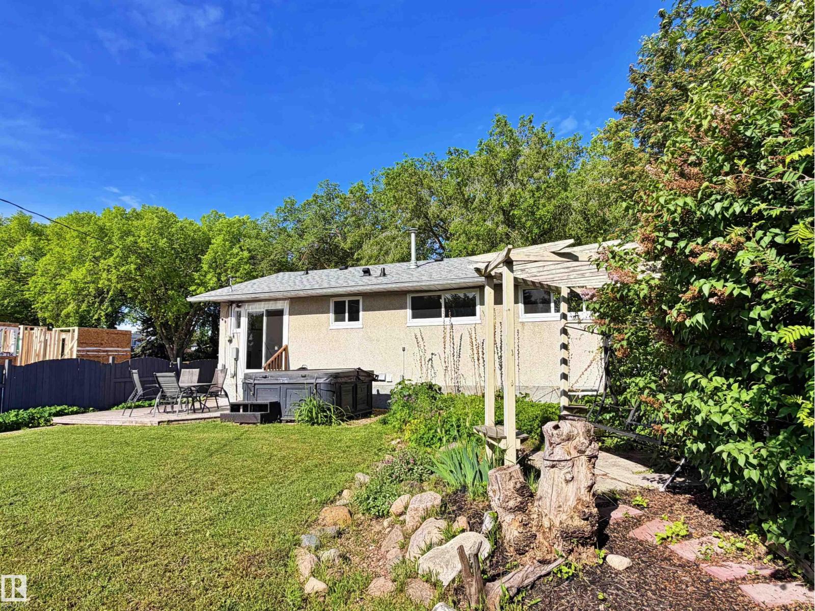 9523 151 ST NW - 40