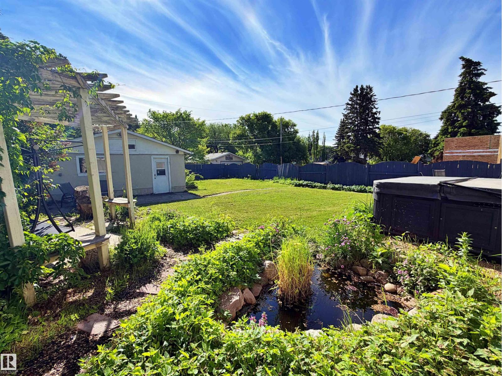 9523 151 ST NW - 44