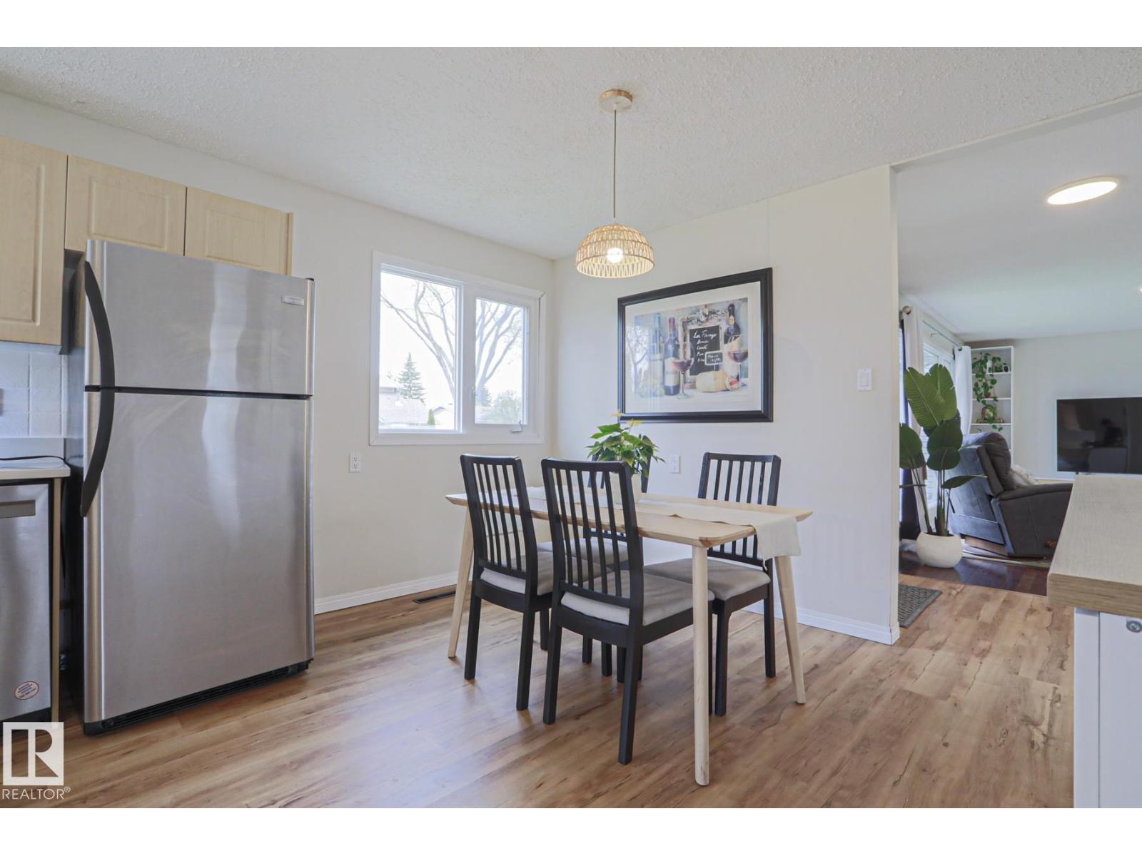 9523 151 ST NW - 5