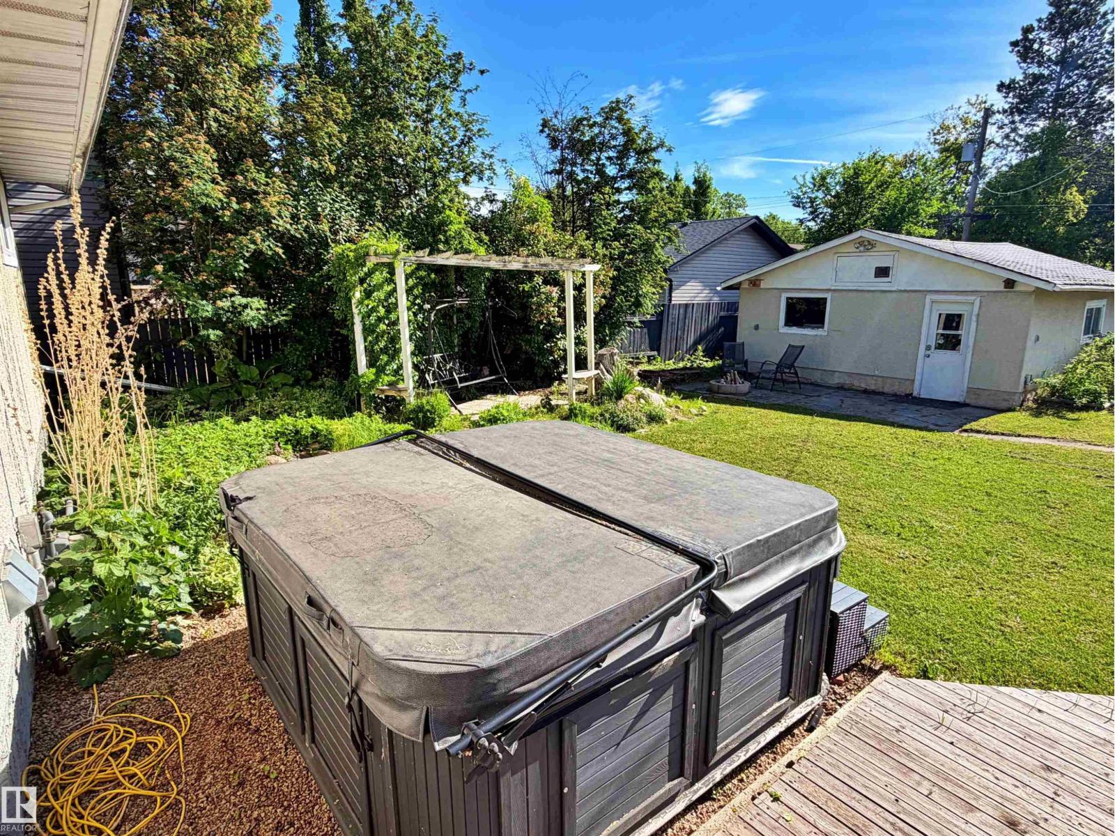 9523 151 ST NW - 46