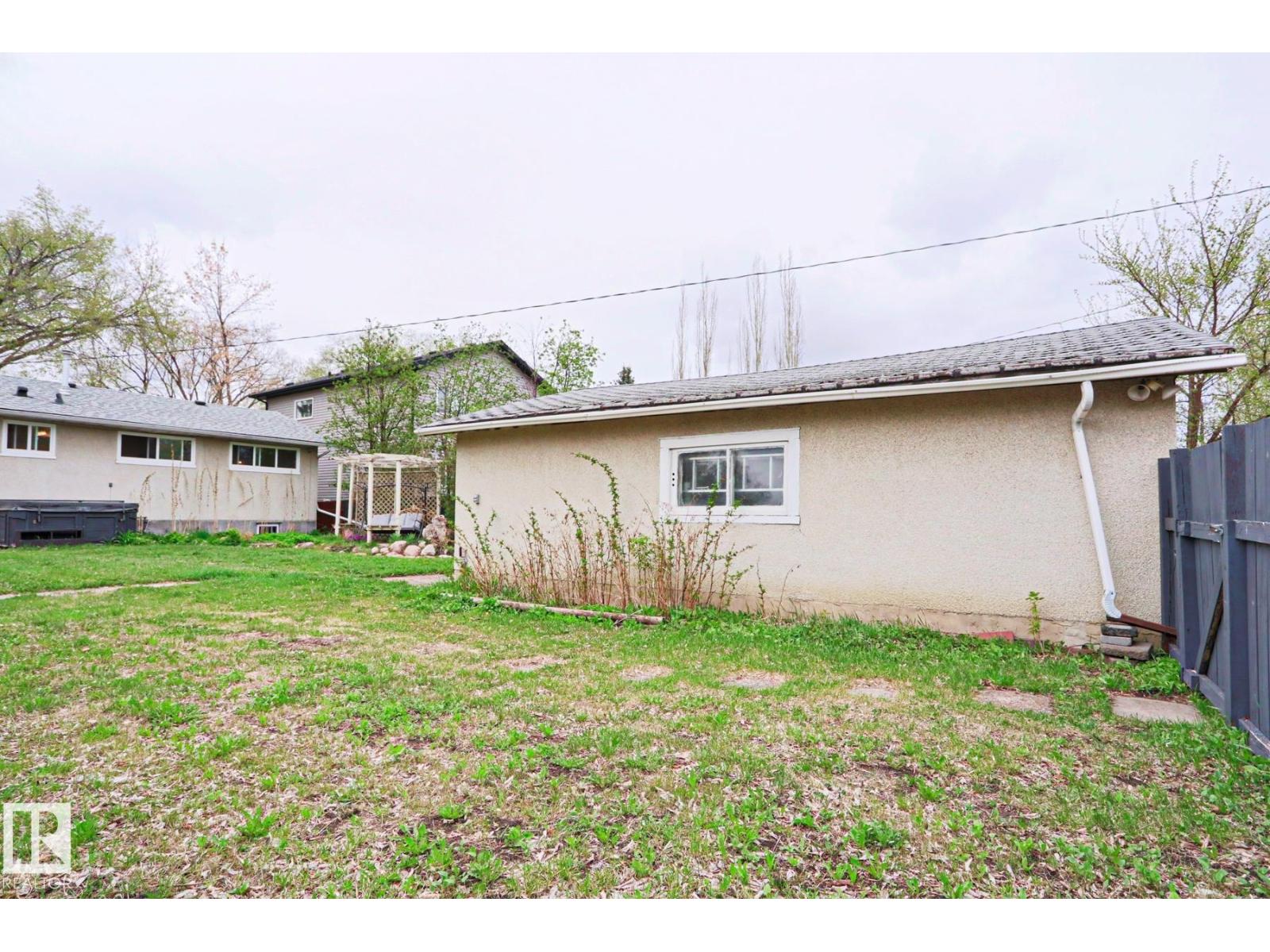 9523 151 ST NW - 48