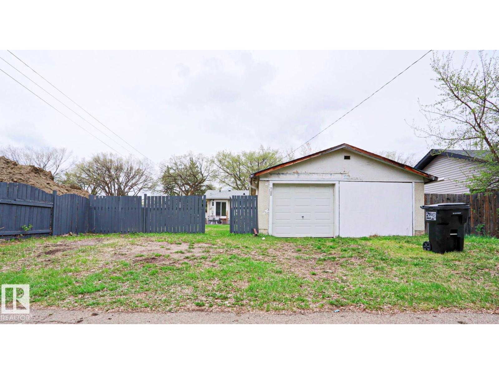 9523 151 ST NW - 49