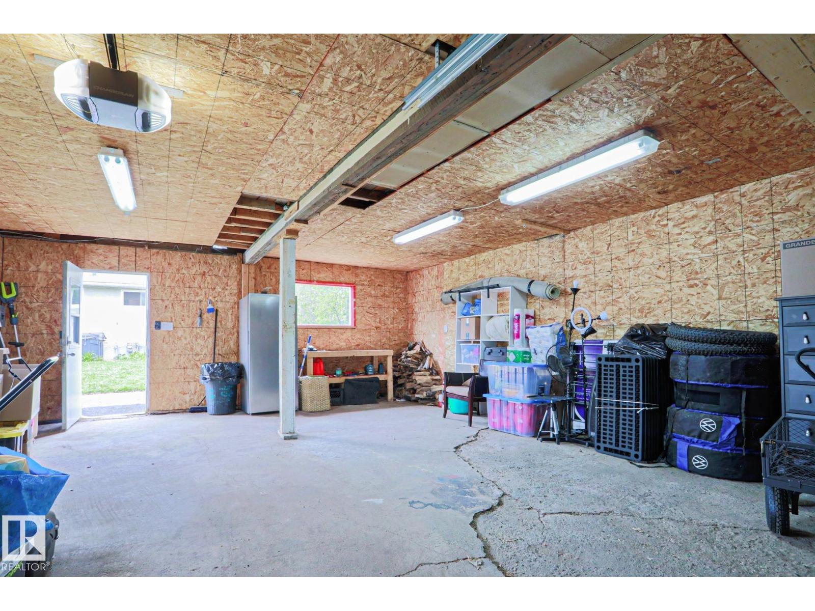 9523 151 ST NW - 52