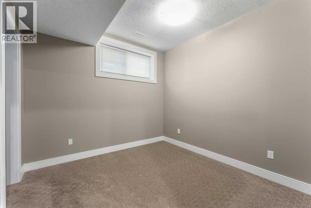 Listing photo – 1 Cole Way, Sylvan Lake
