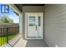 Living room - 1 Cole Way, Sylvan Lake, AB T4S0L6 Photo 6