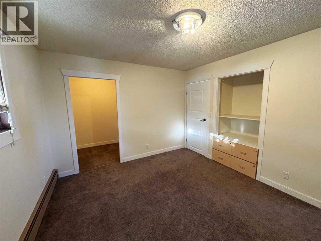 4913 48 Avenue - 20