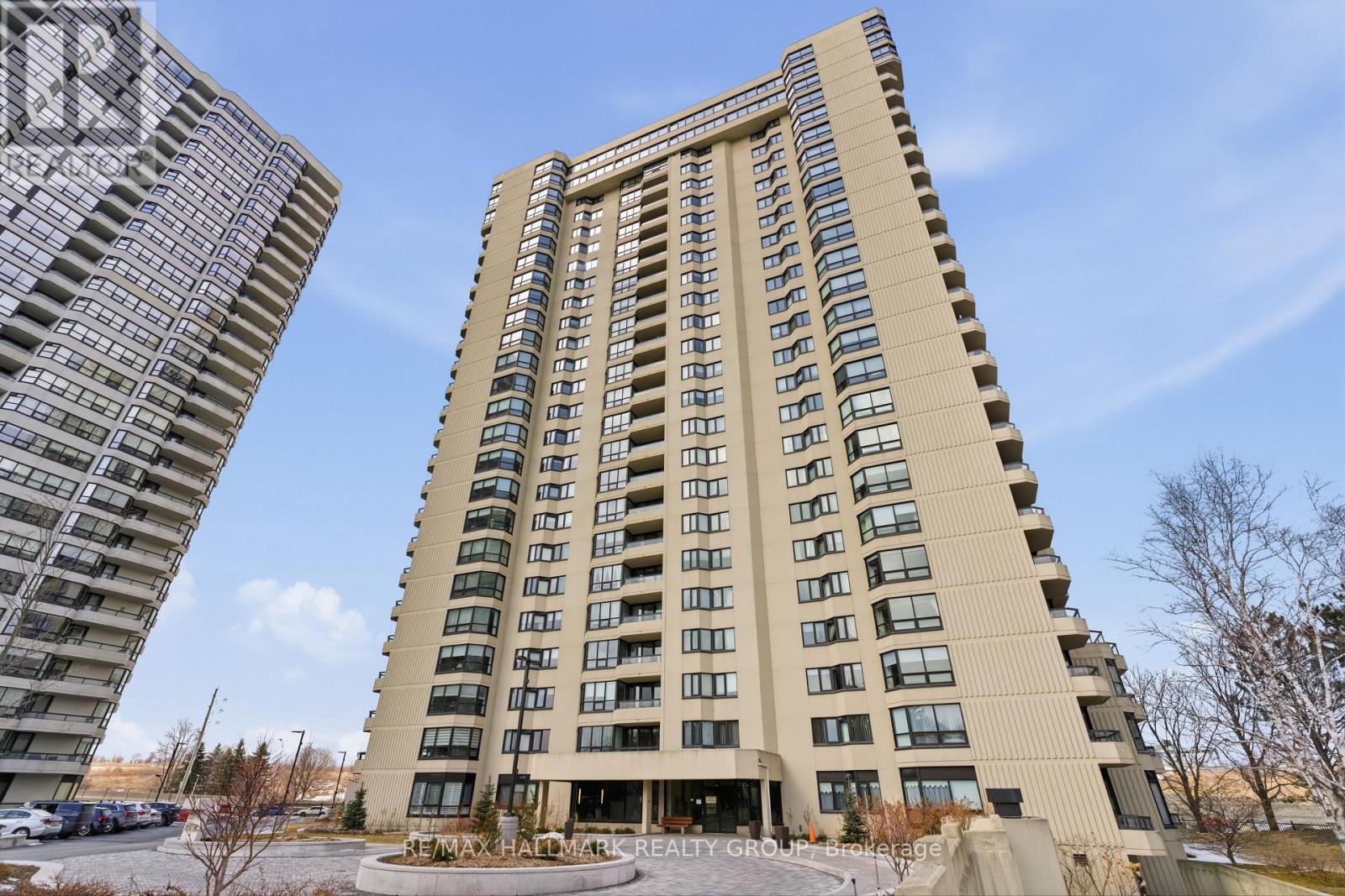 #202 1500 RIVERSIDE DRIVE E - 1