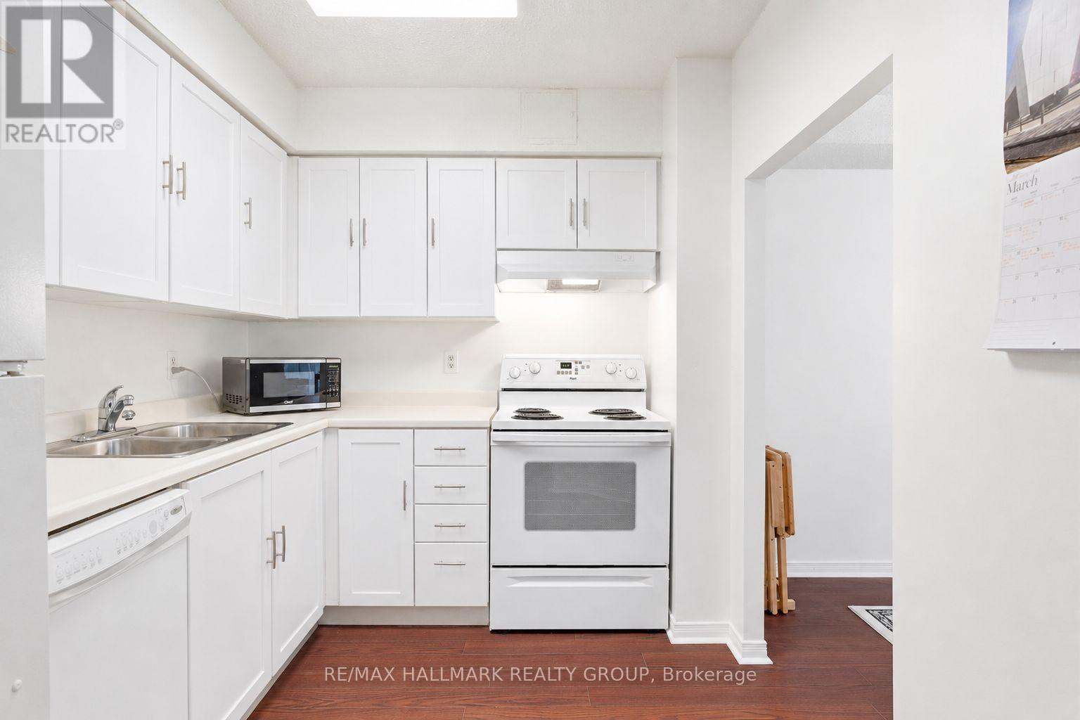 #202 1500 RIVERSIDE DRIVE E - 10