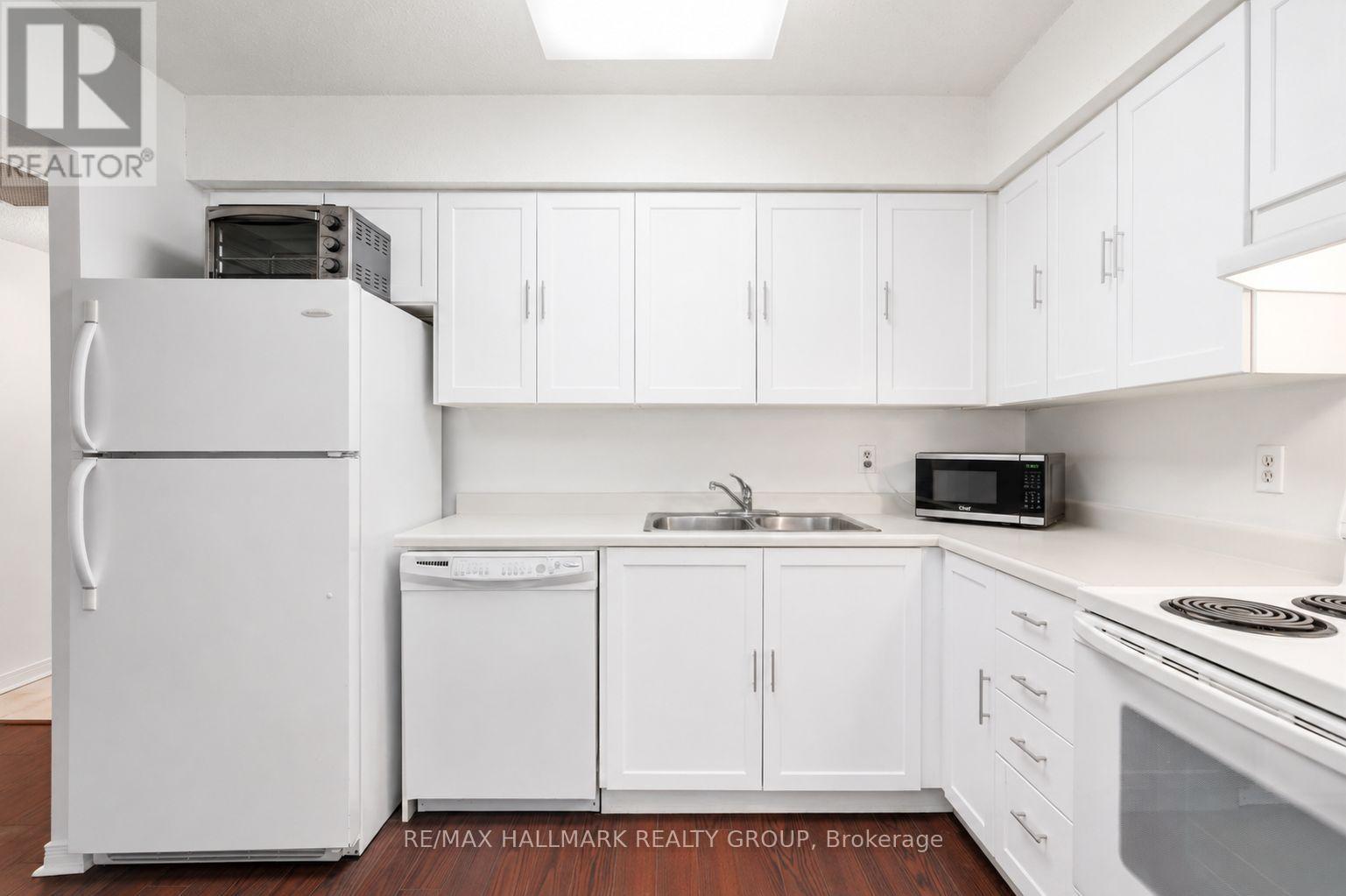 #202 1500 RIVERSIDE DRIVE E - 12
