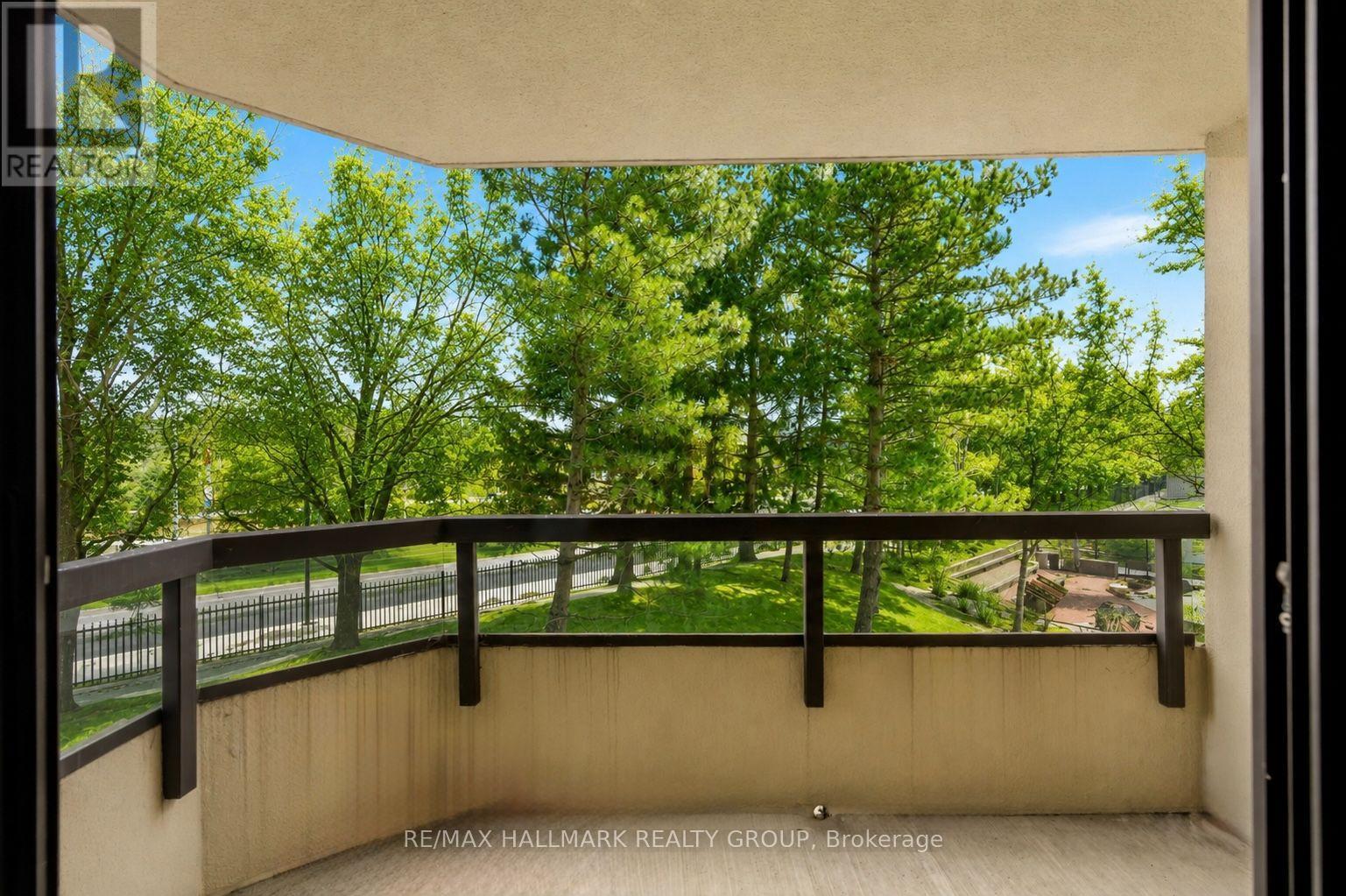 #202 1500 RIVERSIDE DRIVE E - 14