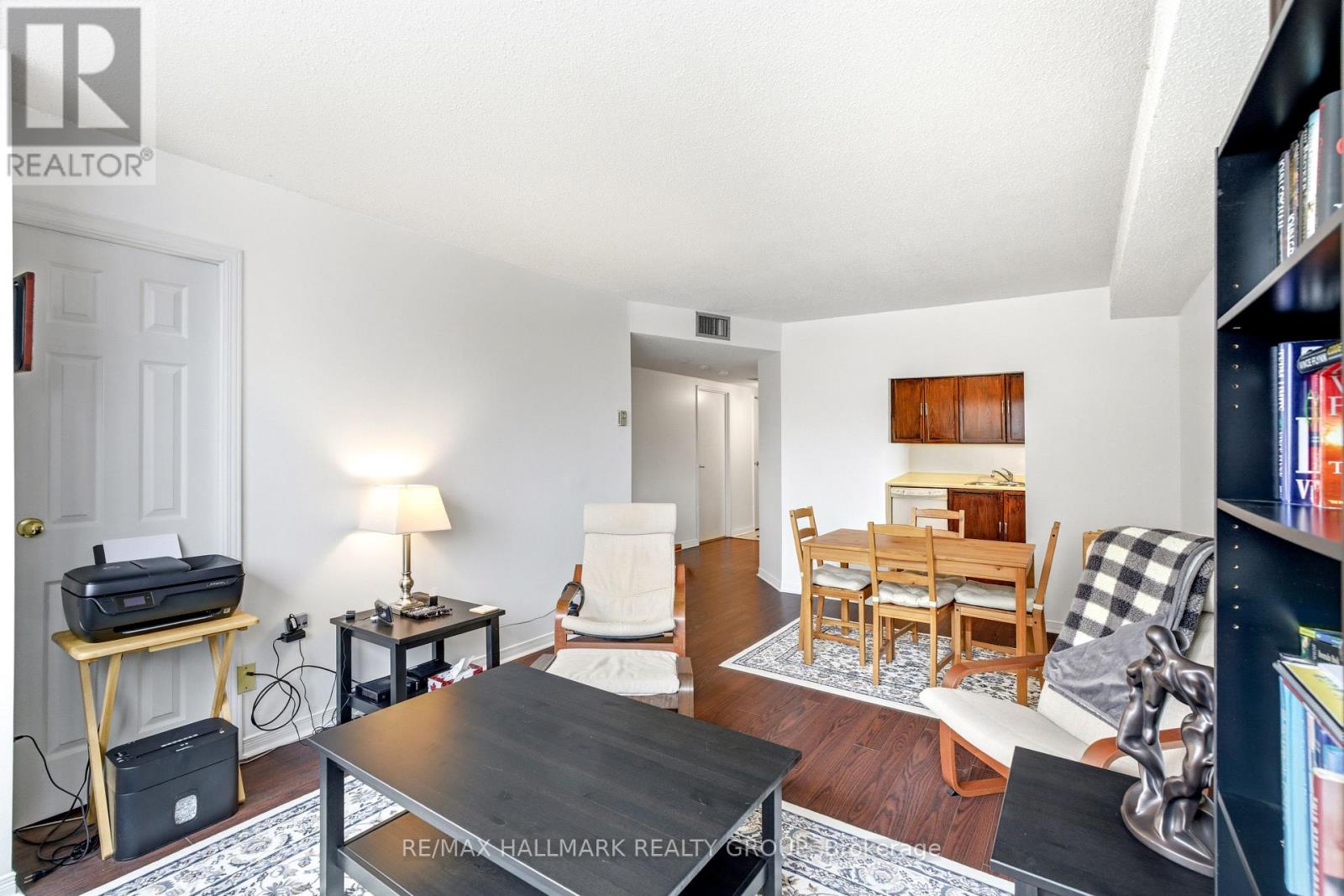 #202 1500 RIVERSIDE DRIVE E - 18