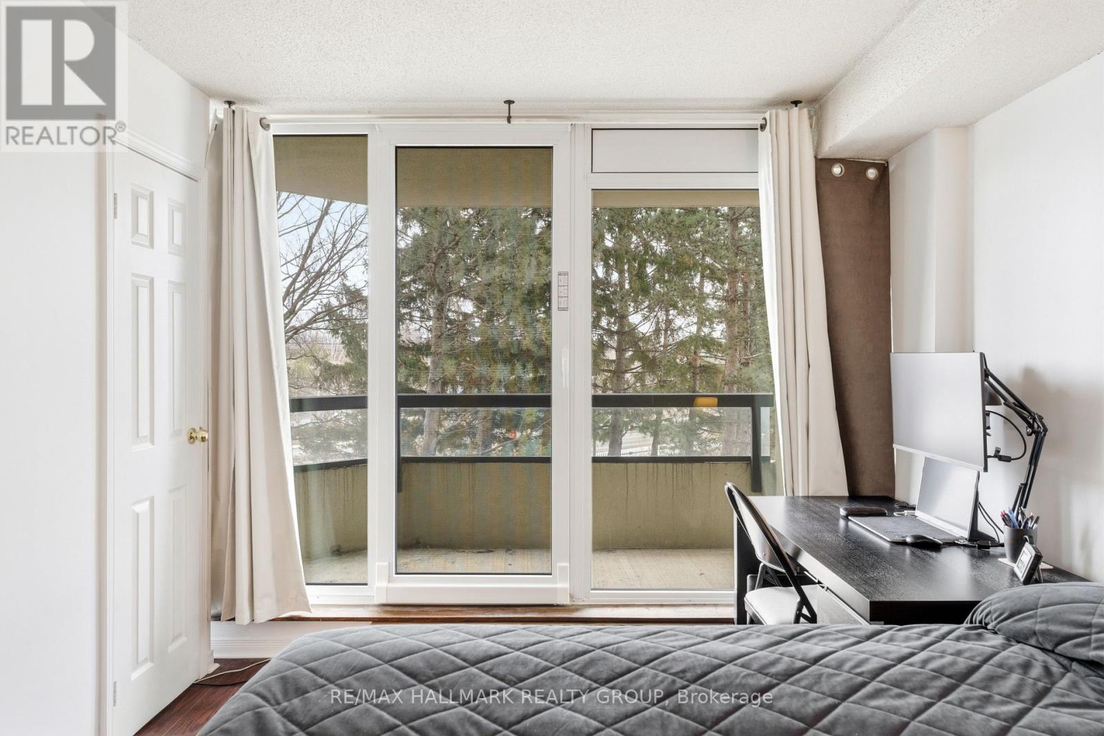 #202 1500 RIVERSIDE DRIVE E - 22