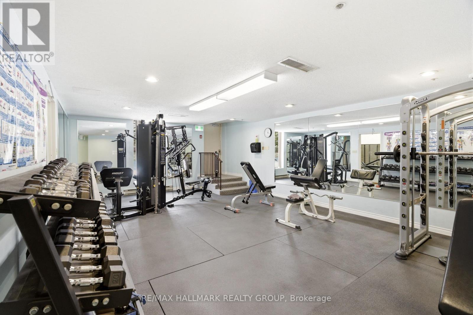 #202 1500 RIVERSIDE DRIVE E - 25