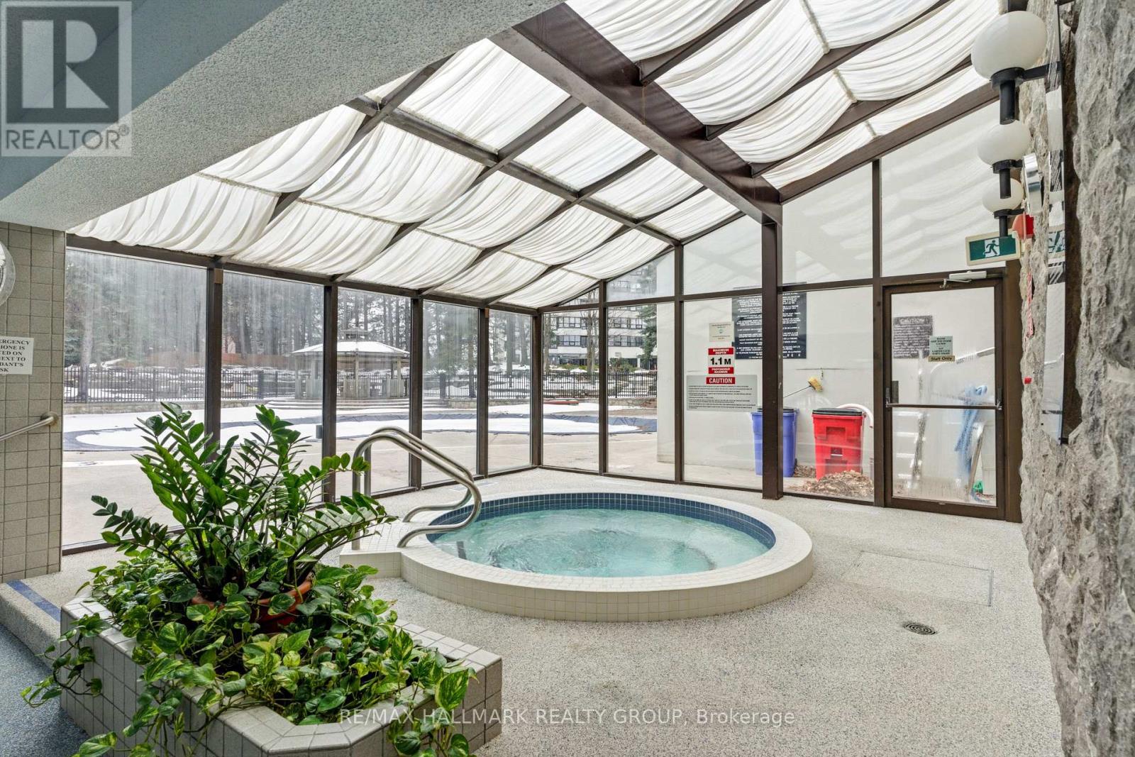 #202 1500 RIVERSIDE DRIVE E - 30