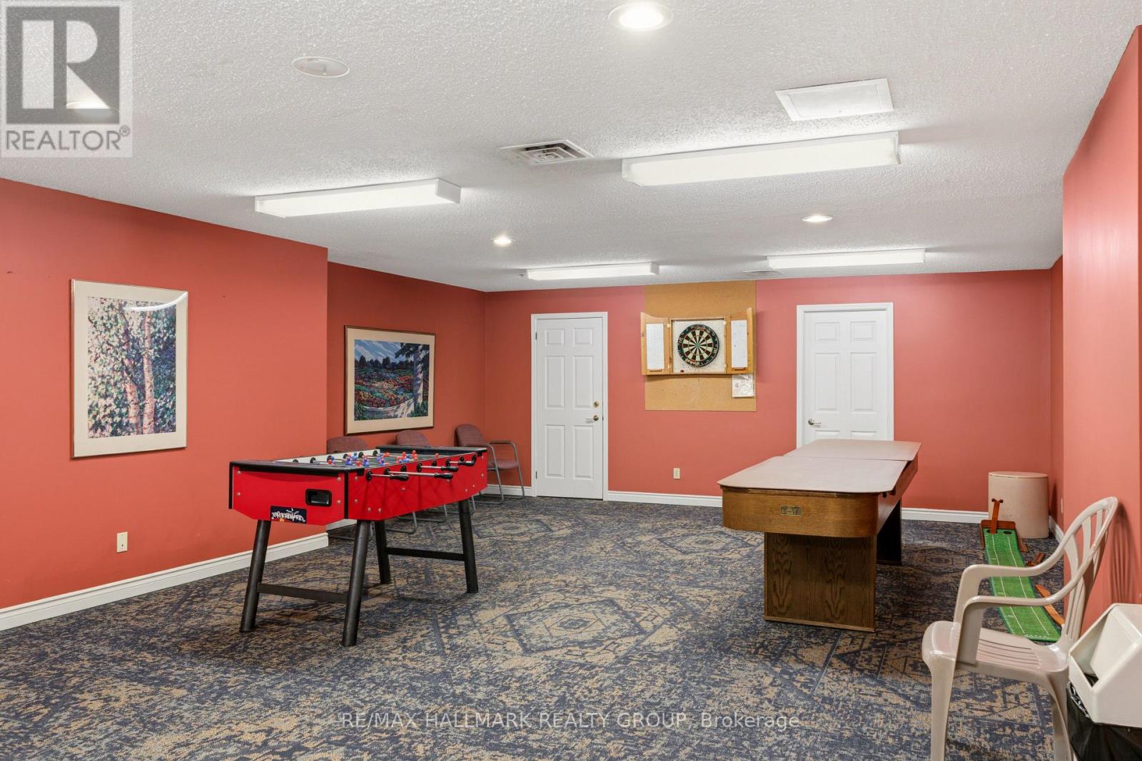#202 1500 RIVERSIDE DRIVE E - 35