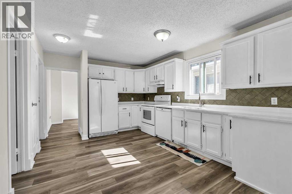 43 Taraglen Road NE - 14