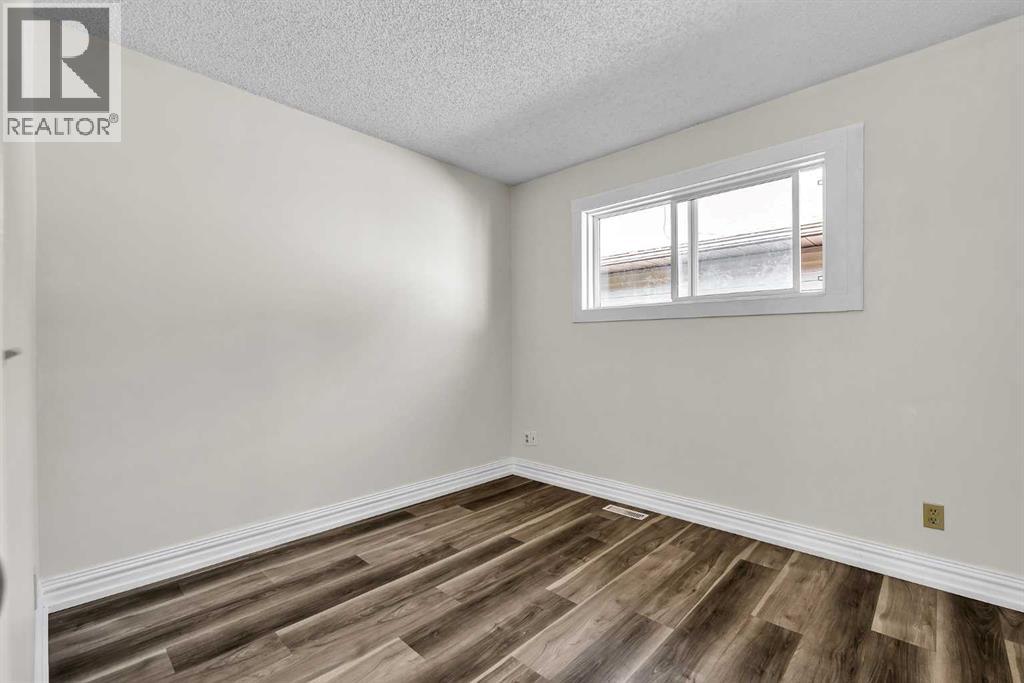 43 Taraglen Road NE - 21