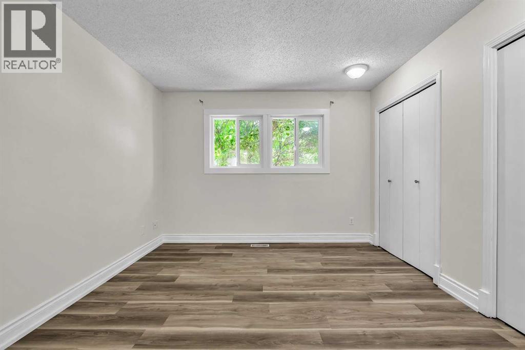 43 Taraglen Road NE - 19