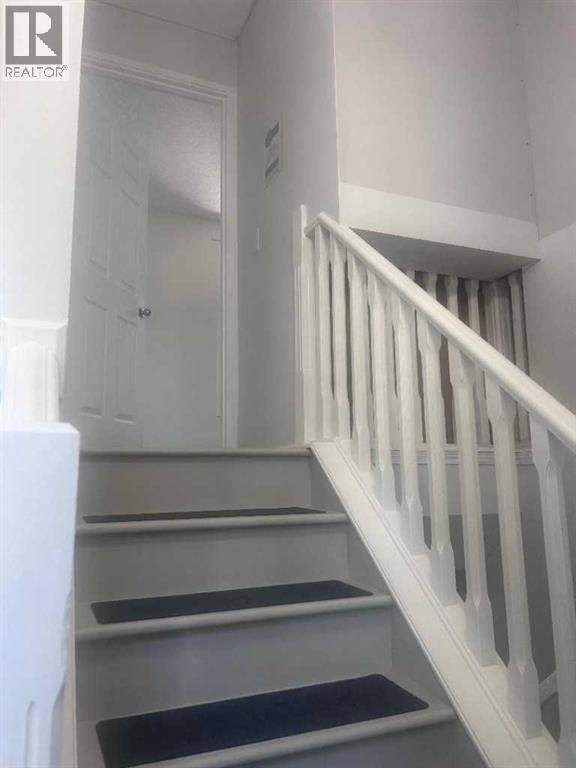43 Taraglen Road NE - 5