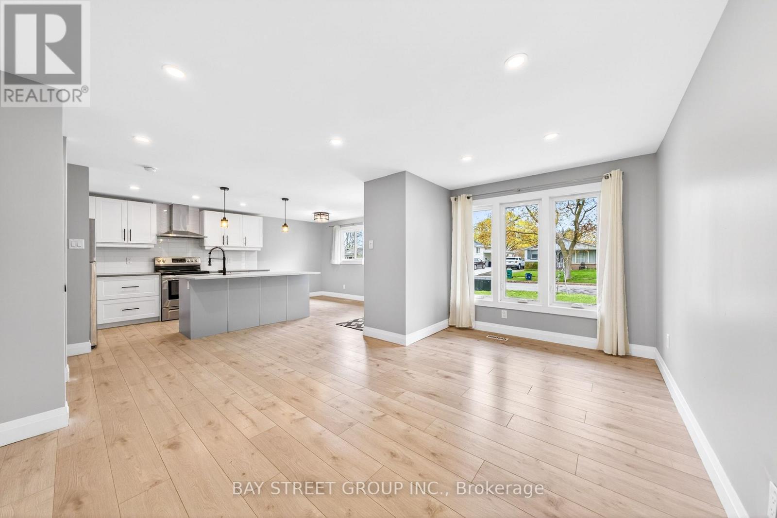 41 HELENE CRESCENT - 3