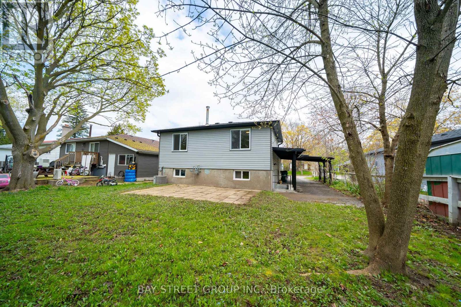 41 HELENE CRESCENT - 39