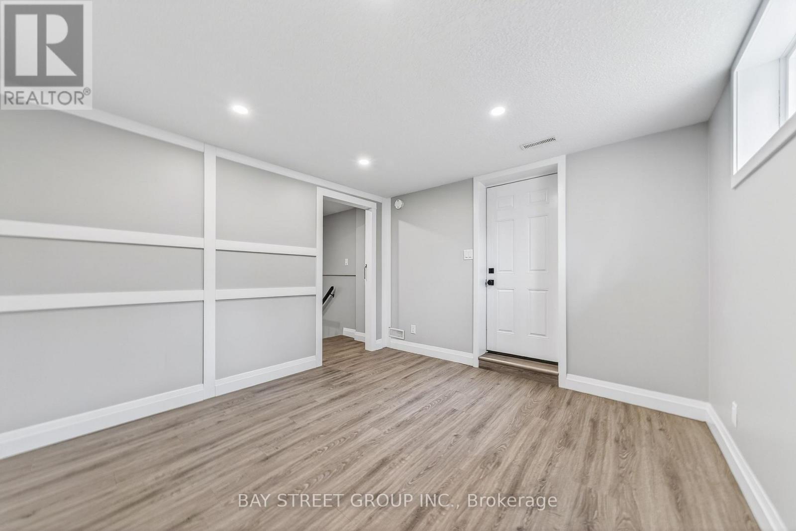41 HELENE CRESCENT - 30