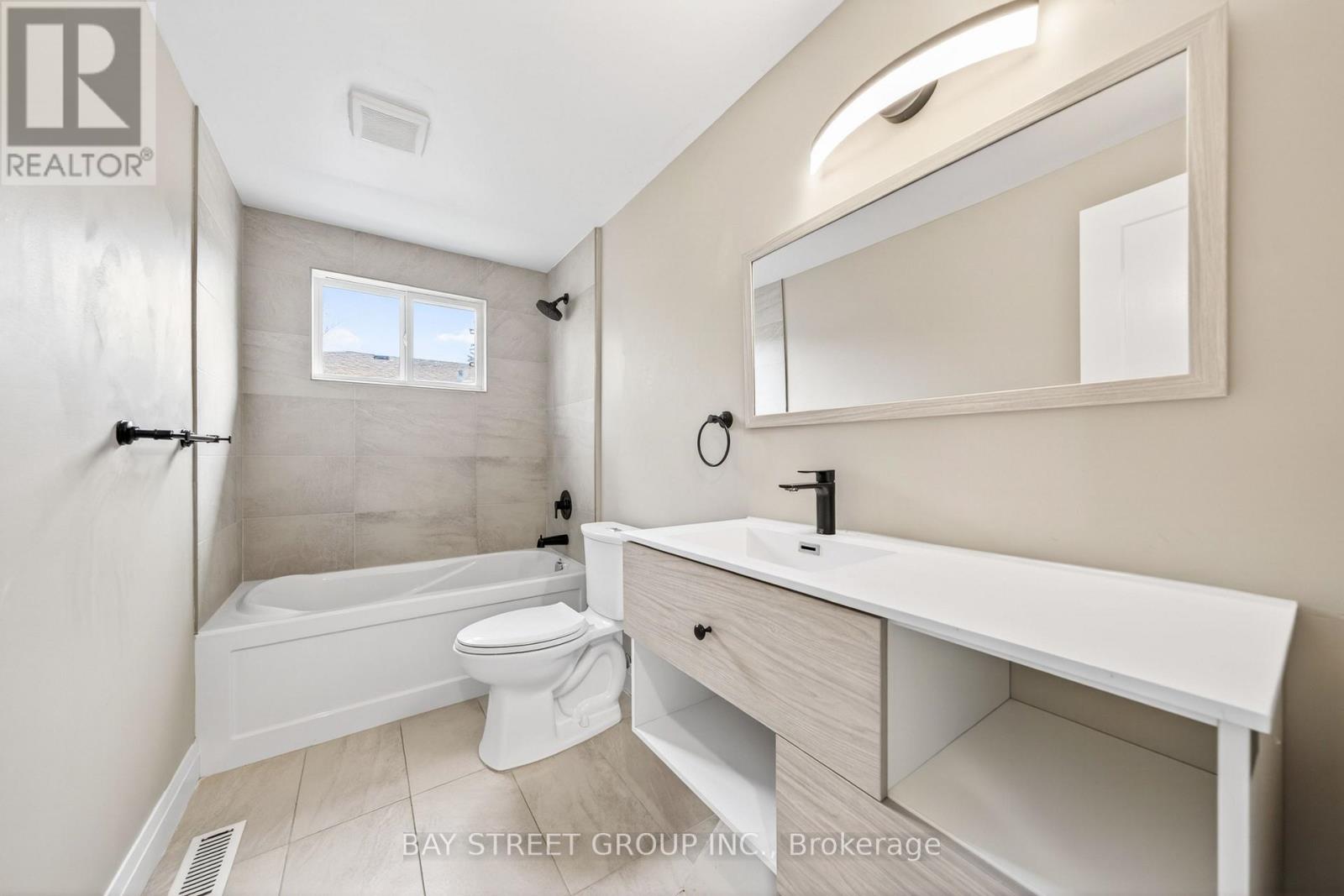 41 HELENE CRESCENT - 17