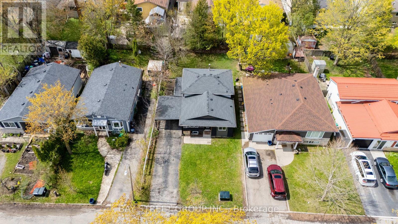 41 HELENE CRESCENT - 48