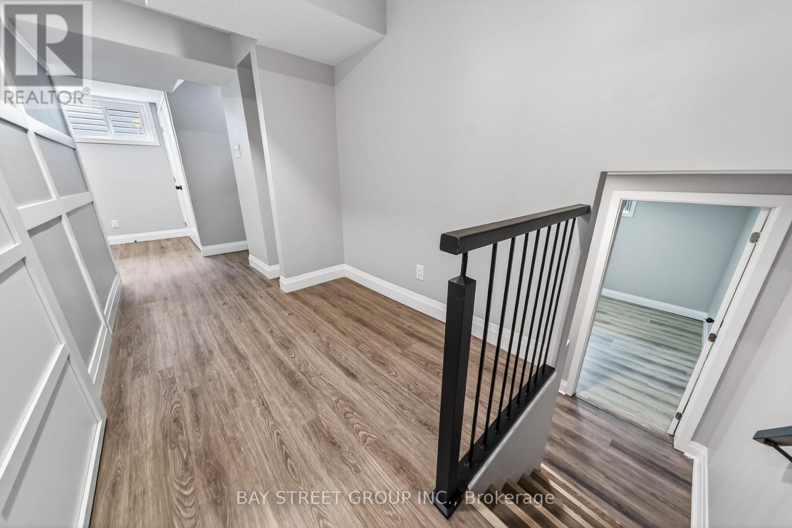 41 HELENE CRESCENT - 28